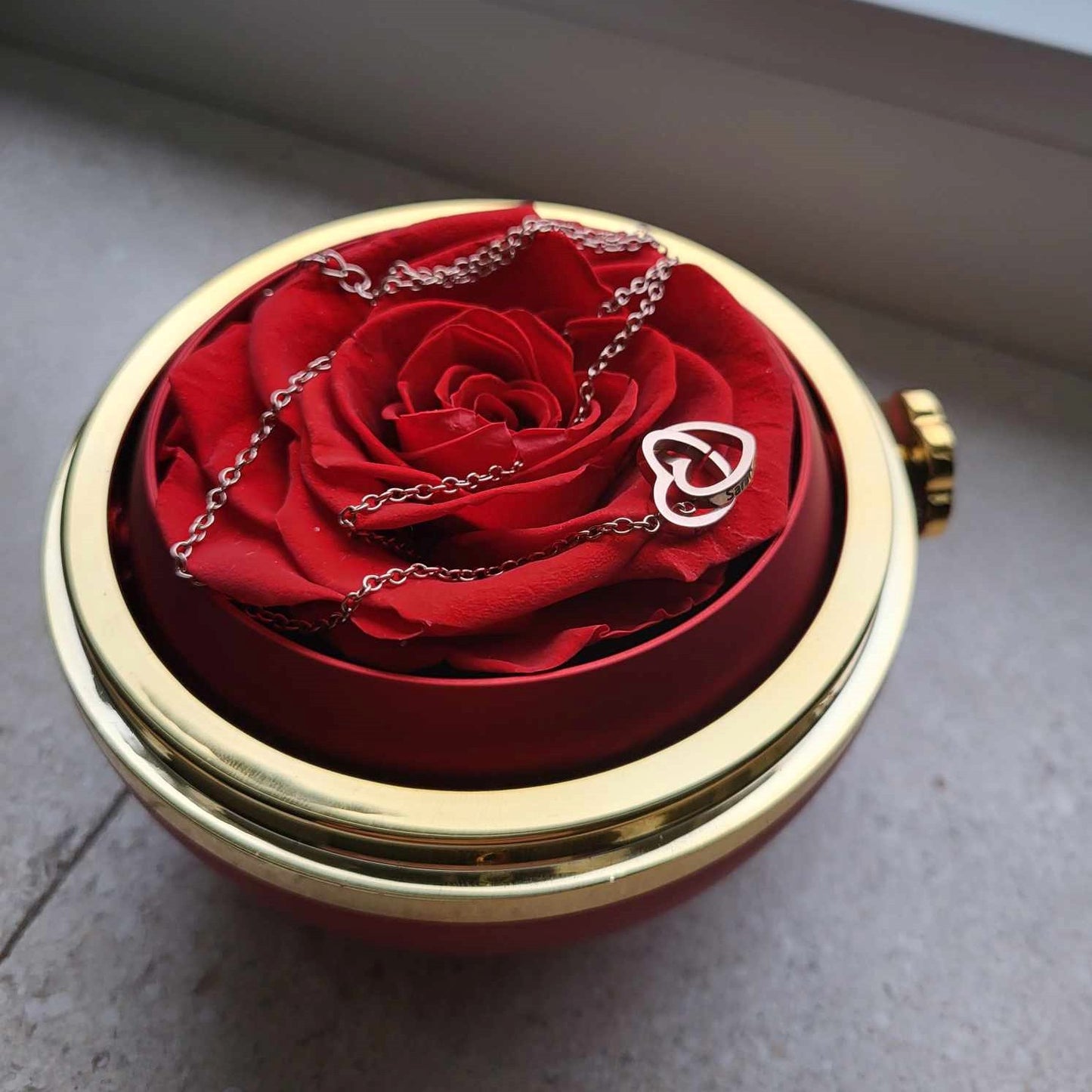 Eternal Rose Round Gift Box w/ Engraved Necklace